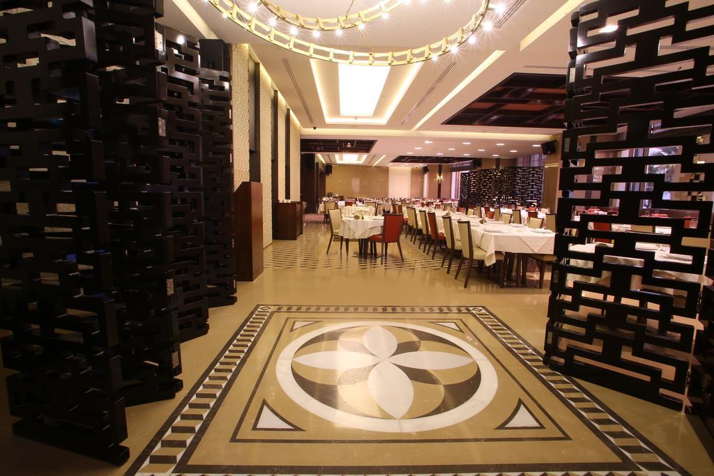 Hotel Lancaster Plaza Beyrouth Extérieur photo Restaurant