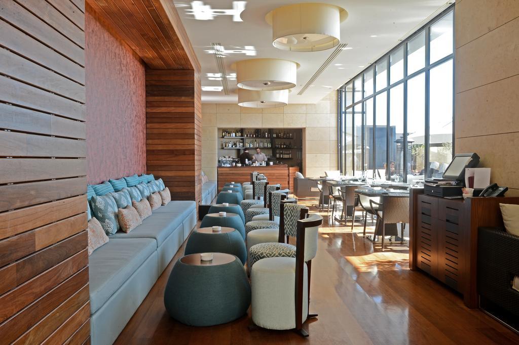Hotel Lancaster Plaza Beyrouth Extérieur photo The lounge at the airport