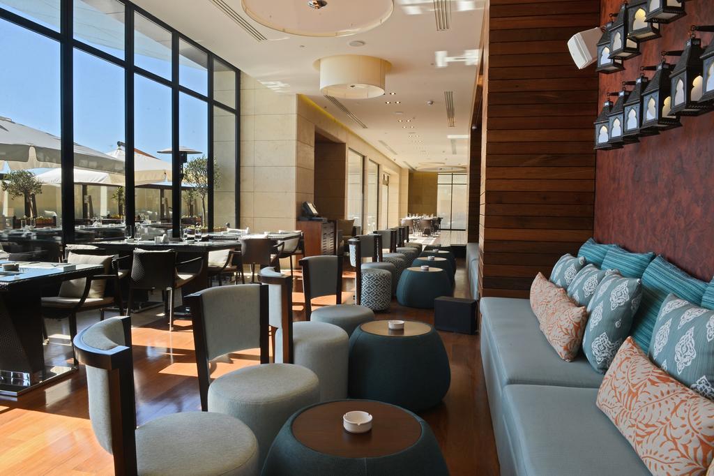 Hotel Lancaster Plaza Beyrouth Extérieur photo The lounge at the airport
