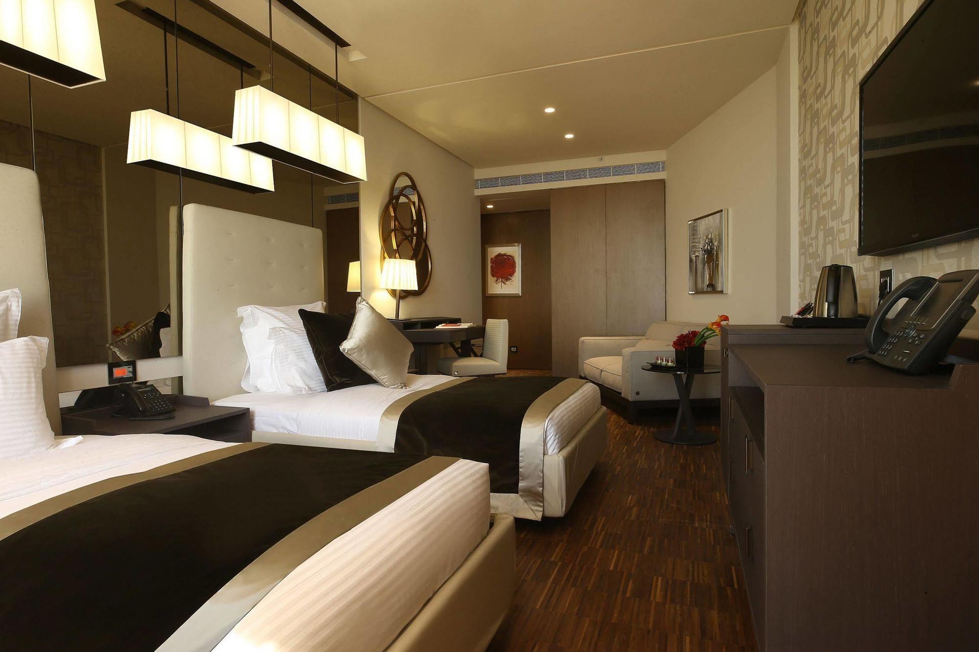 Hotel Lancaster Plaza Beyrouth Extérieur photo Deluxe Room