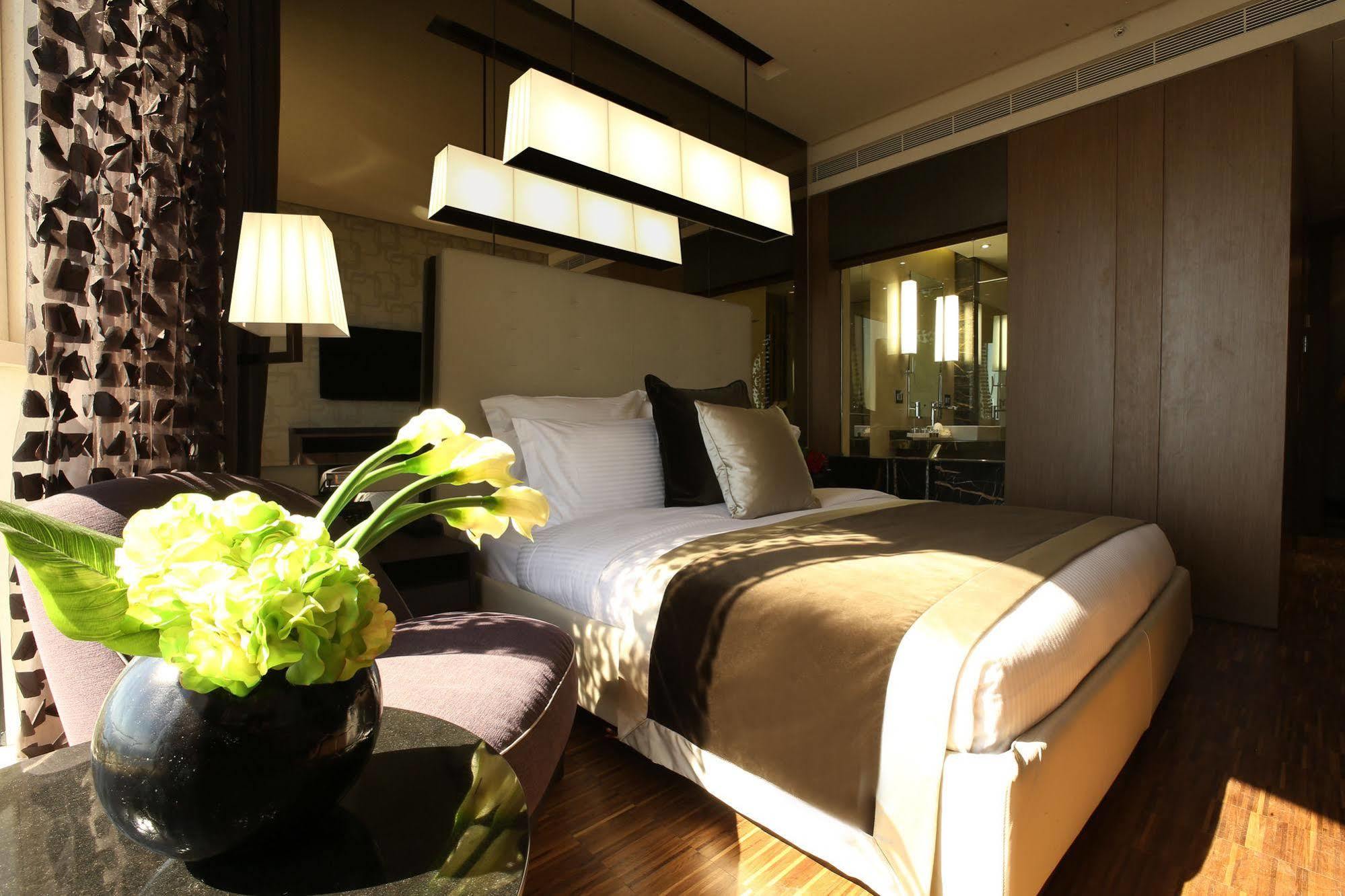 Hotel Lancaster Plaza Beyrouth Extérieur photo A bedroom at The Park, New Delhi